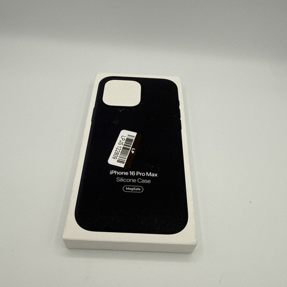 Apple Other - Apple Silicone Case with MagSafe for iPhone 16 Pro Max Black